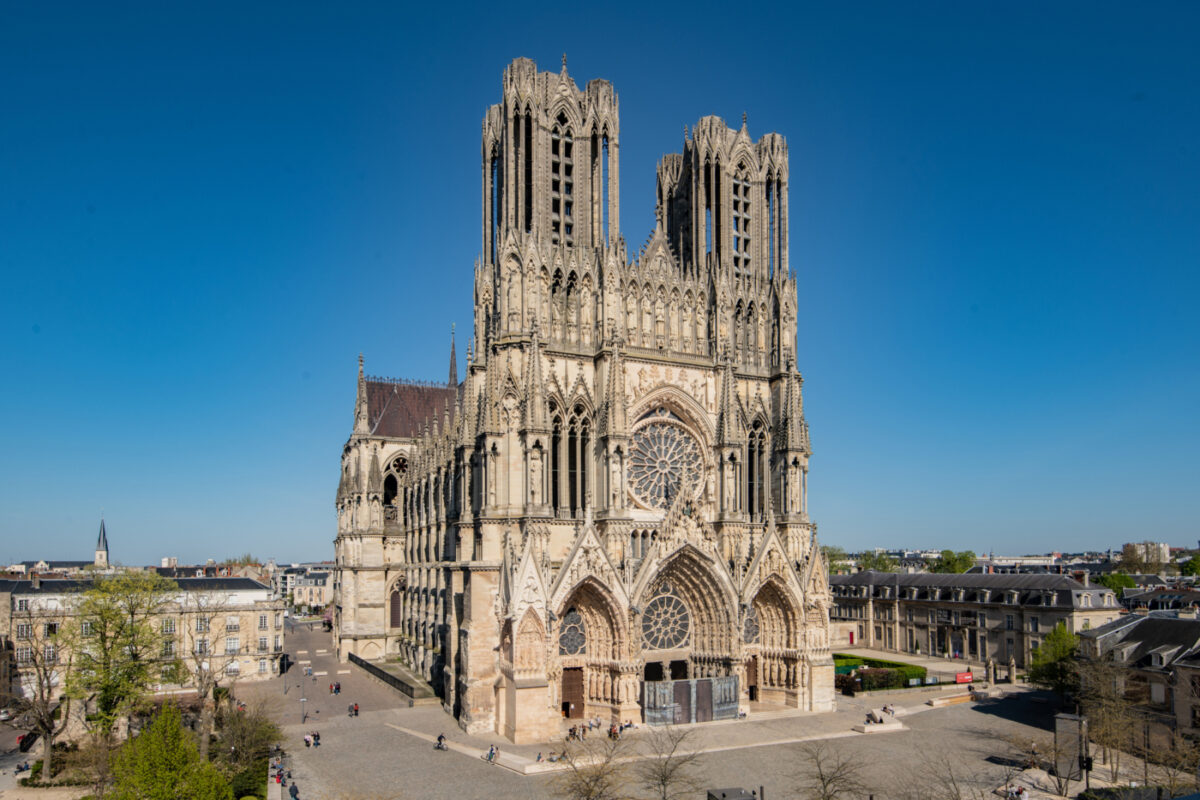 Les congrégations religieuses et les diocèses français: l’état des lieux
